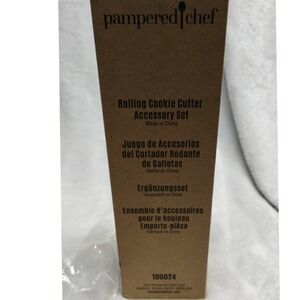 Pampered Chef Rolling Cookie Cutter Accessory Set -‎ New in Box